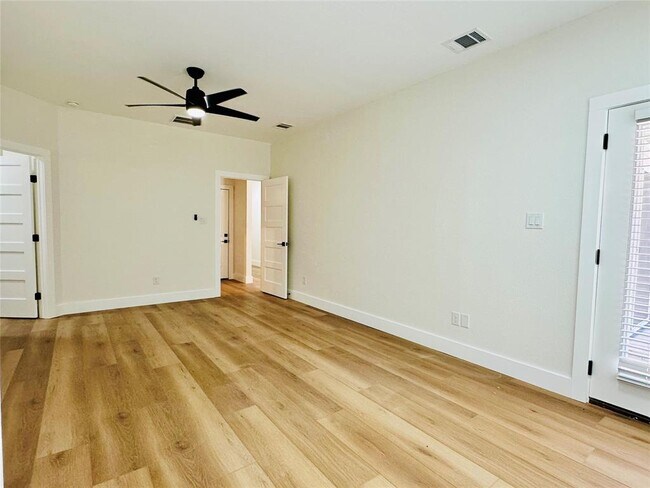 Building Photo - 15113 N Flamingo Dr