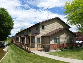 Building Photo - Garden Village Townhomes