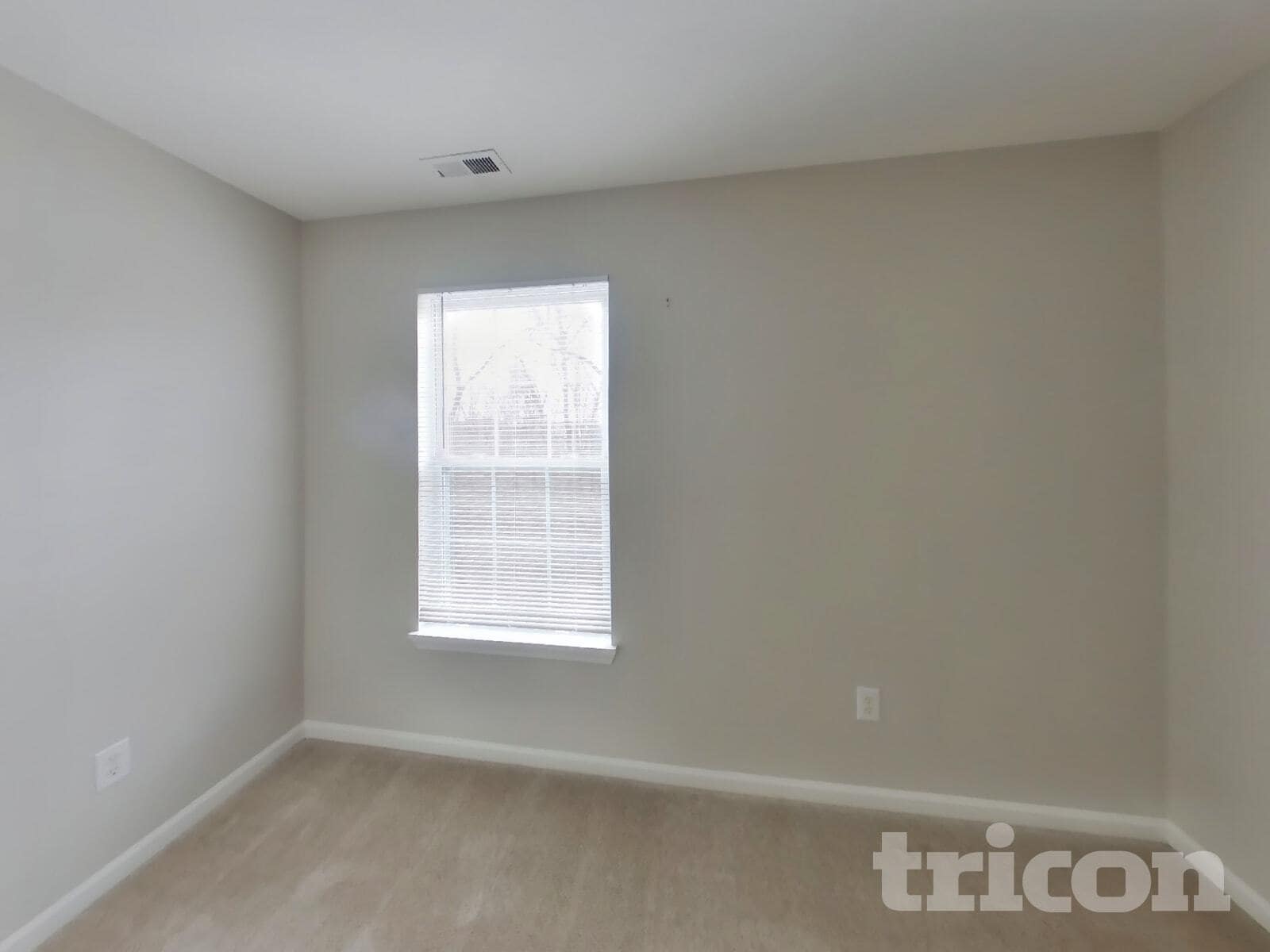 Building Photo - 10213 Blue Sky Dr