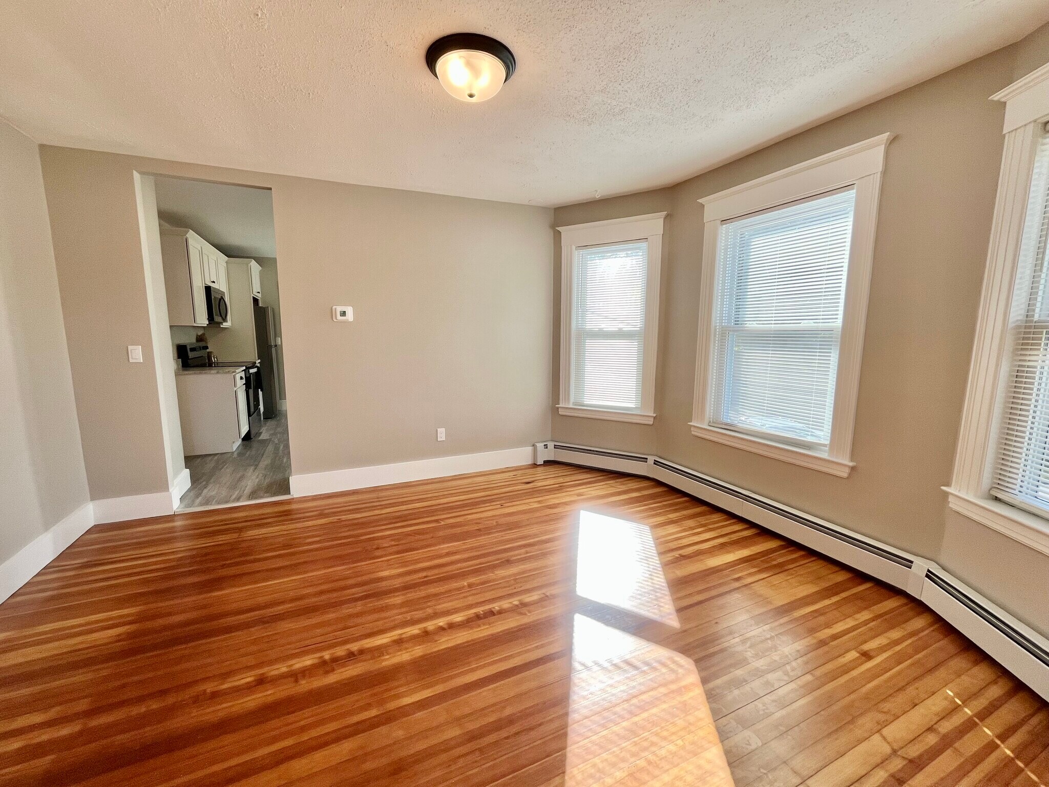 Building Photo - 86 Grove St