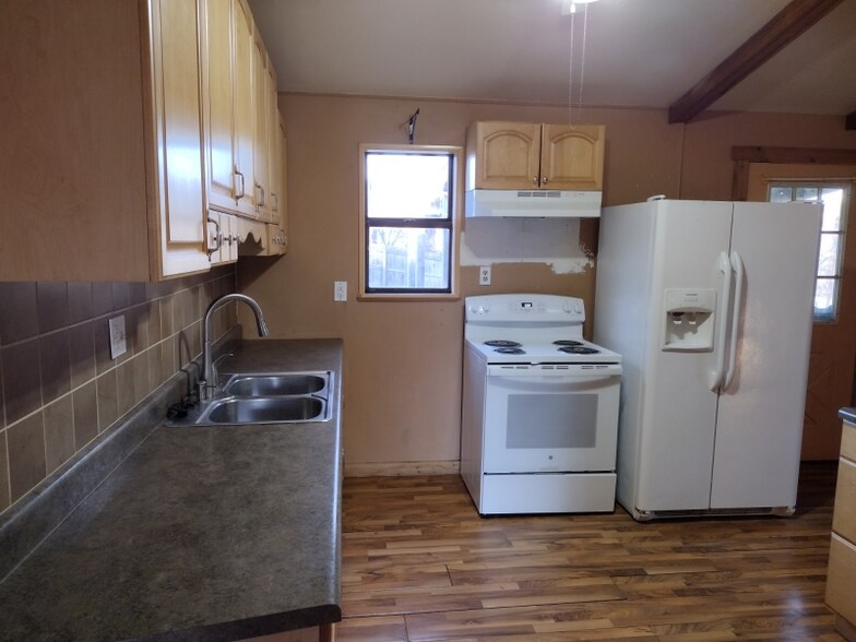 Building Photo - 35 Cedar Ridge Dr