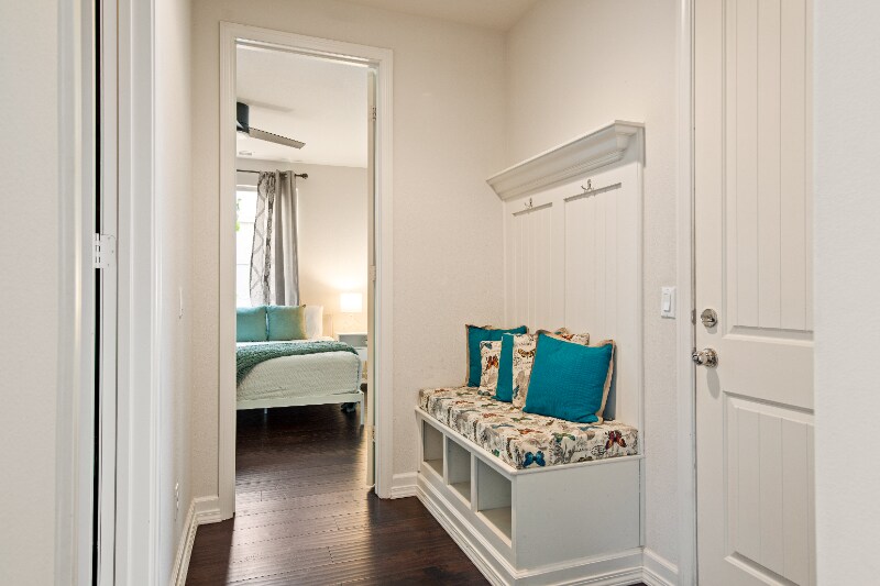 Building Photo - 431 Machado Way