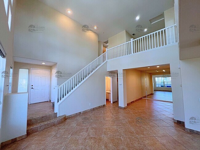 Building Photo - End unit 4 Bedroom House Available Now in ...