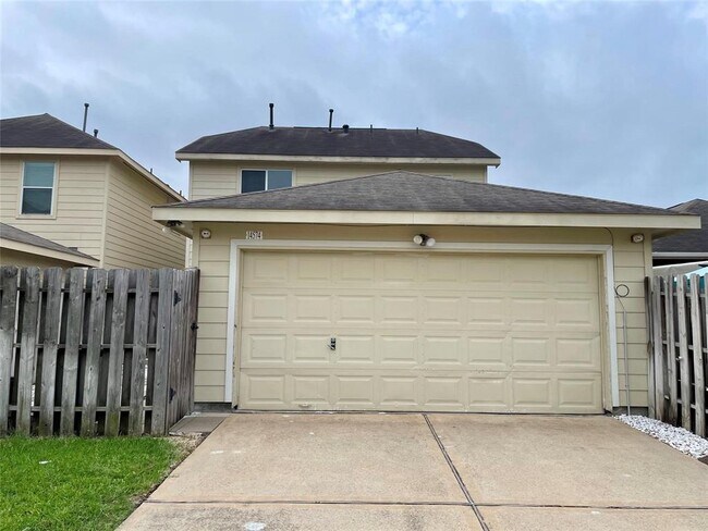 Building Photo - 14574 Empanada Dr