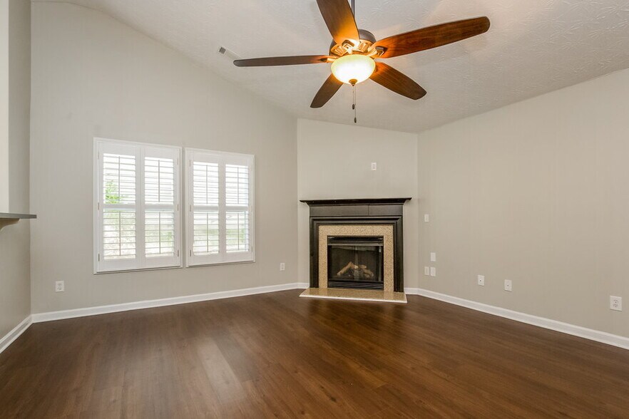 Building Photo - 217 Winterbury Dr