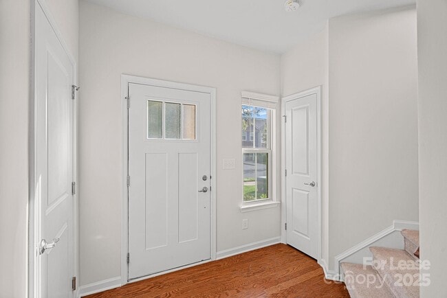 Building Photo - 206 Scenic View Ln