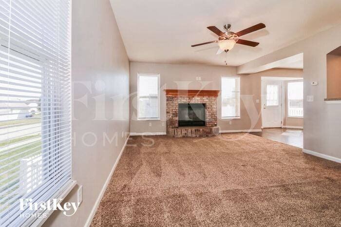 Building Photo - 328 Stone Village Dr