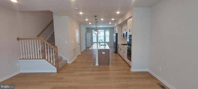 Building Photo - 2580 Hopton Ln