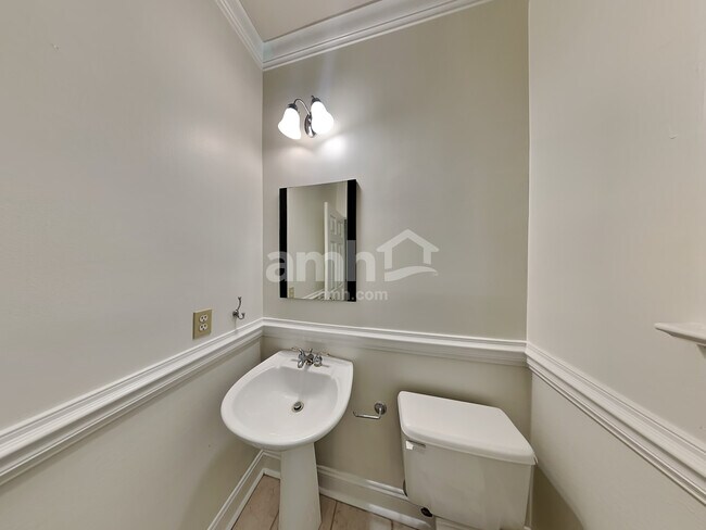 Building Photo - 8005 Red Oaks Trl