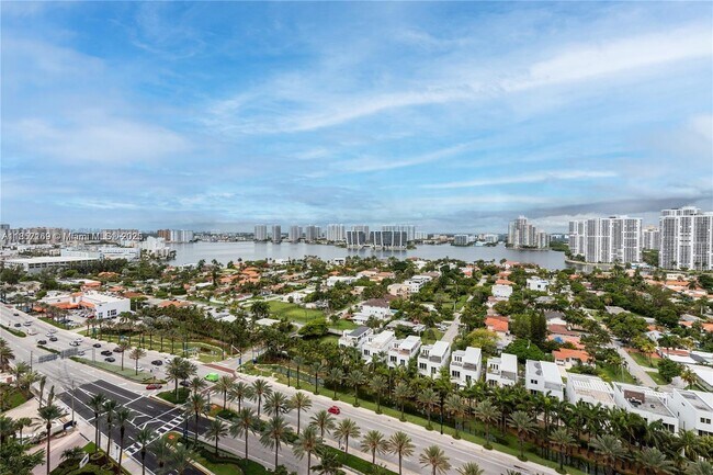 Building Photo - 18975 Collins Ave