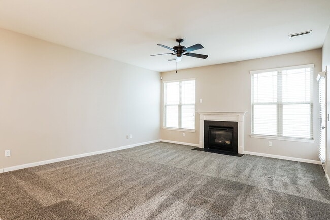 Building Photo - 35 Wensley Ct