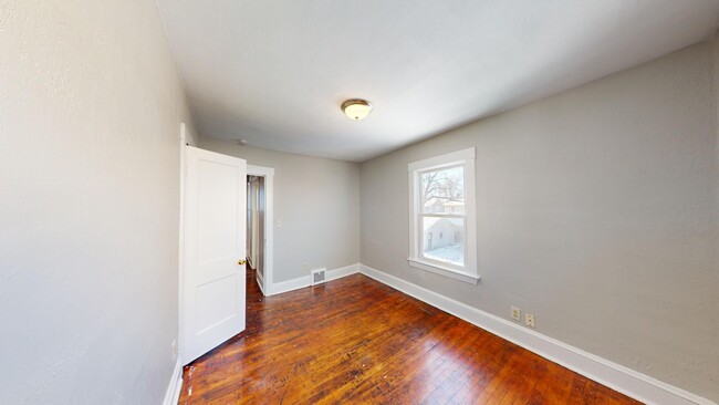 Building Photo - LEASE TO OWN your home! - 3 Bed / 1 Bath i...