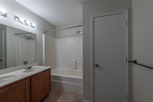 Building Photo - 5221 Prestwick Dr