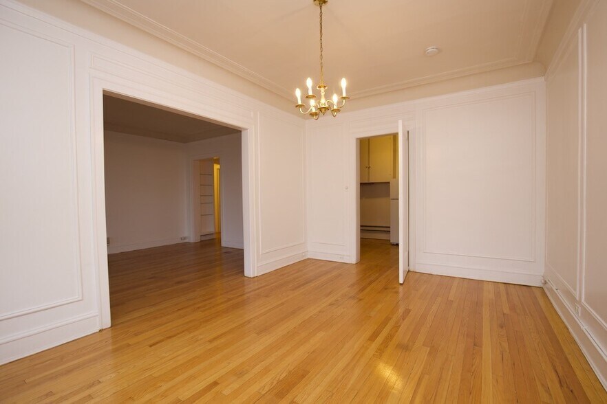 Building Photo - 1238 Oak Ave