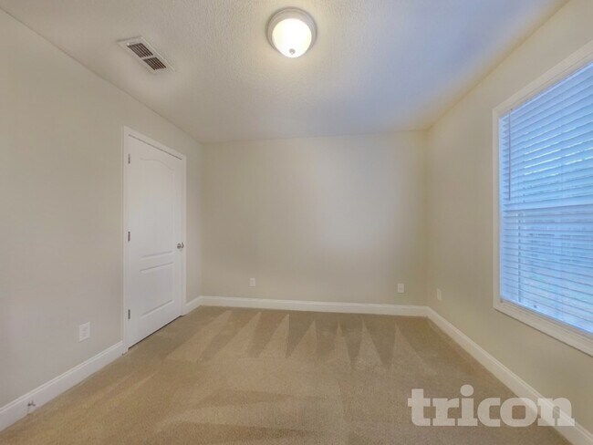 Building Photo - 373 Morning Star Dr