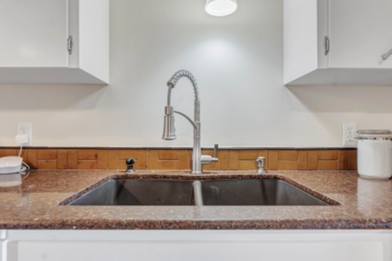 Building Photo - 3720 W Grandview Ave