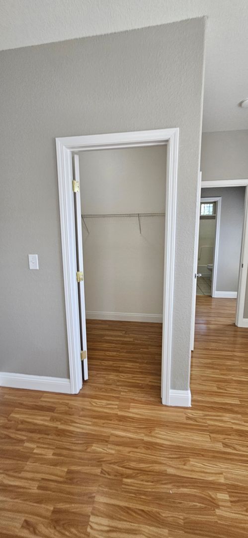 Building Photo - G Street 6 Plex