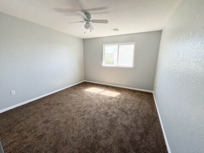 Building Photo - Italian Estates Property Management