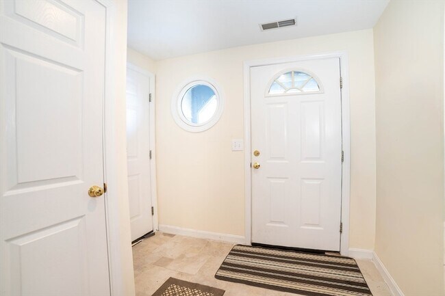 Building Photo - 67 Crystal Brook Way