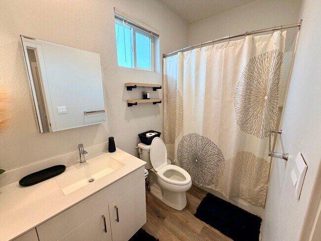 Building Photo - 1 Bedroom in Kaikea at Hoopili Available for Rent NOW!