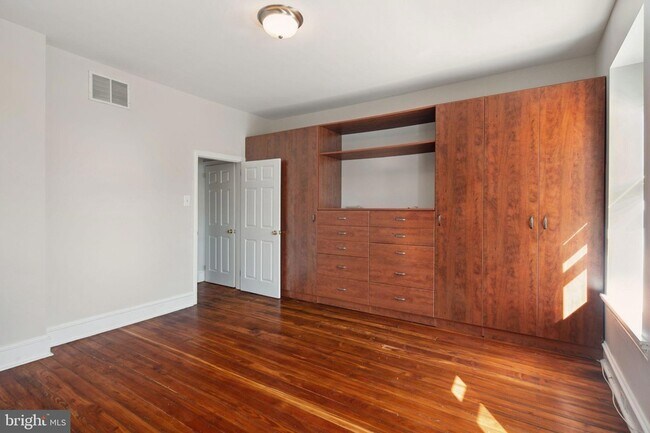 Building Photo - 4132 Manayunk Ave