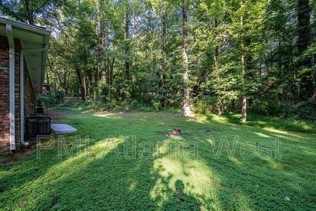 Building Photo - 6480 Raymond Dr