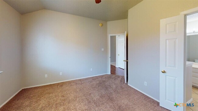 Building Photo - 3401 Dorothy Jane Dr