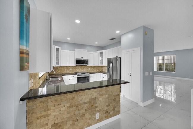 Building Photo - 7306 Michigan Isle Rd