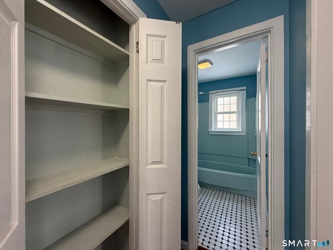 Building Photo - 22 Higbie Dr