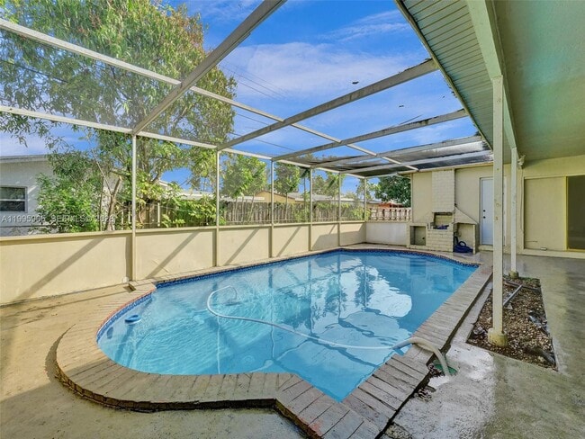 Building Photo - 7231 NW 20th St