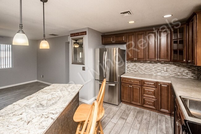 Building Photo - 3211 Pintail Dr
