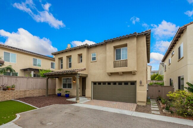 Building Photo - 1553 Yanonali Ave