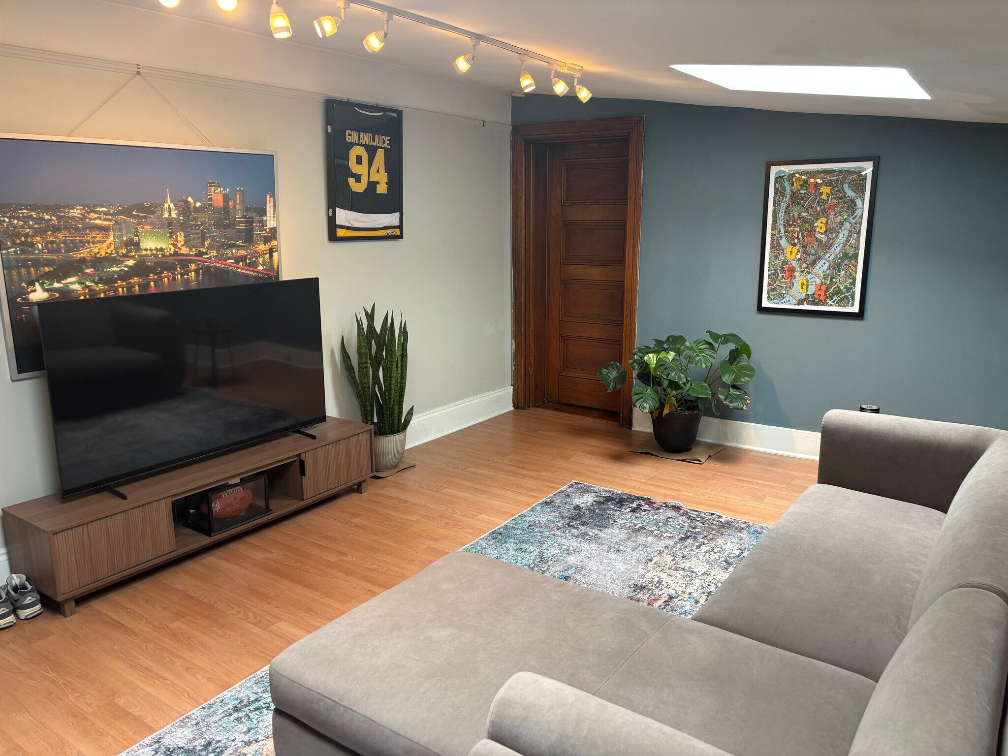 Living room - 1211 Buena Vista St