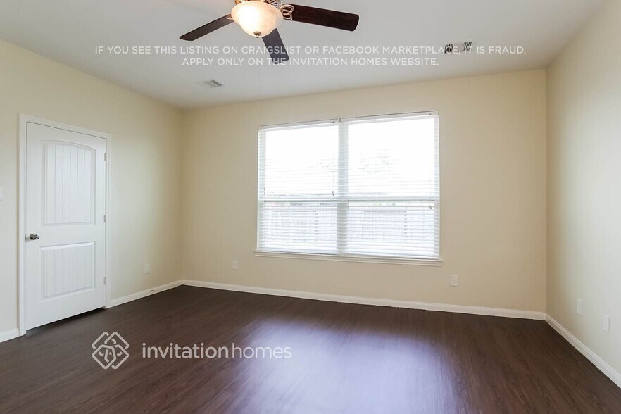 Building Photo - 3327 Orchid Trace Dr