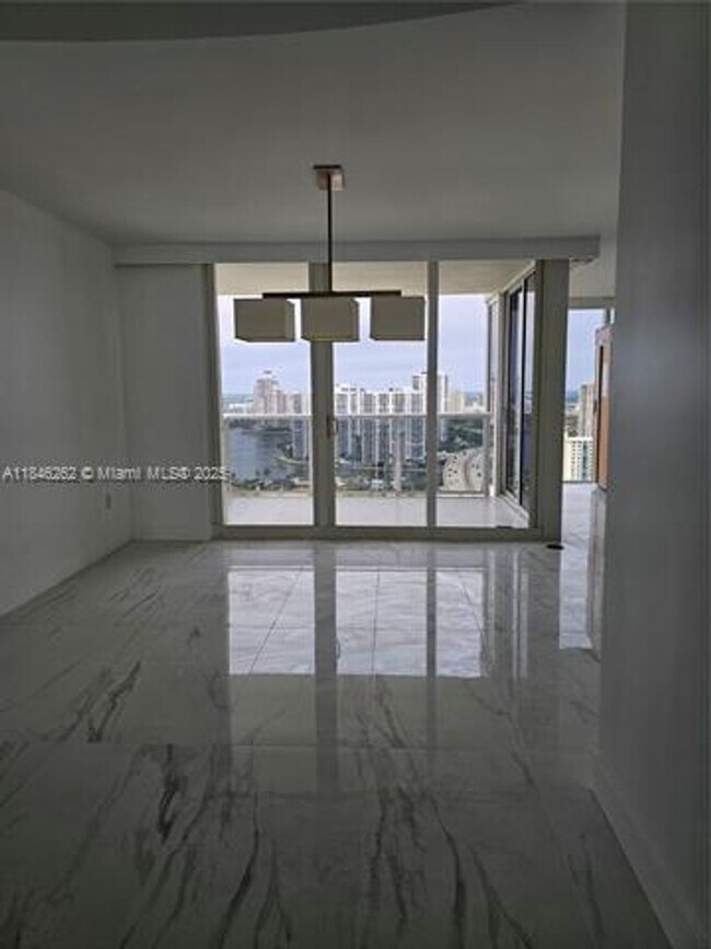 Building Photo - 19111 Collins Ave