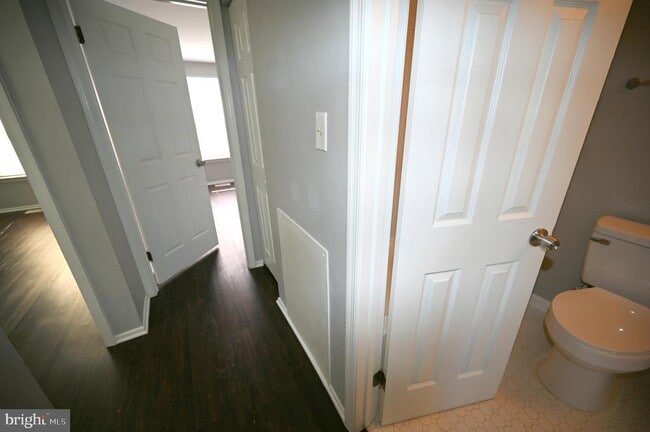 Building Photo - 2103 Tanglewood Dr