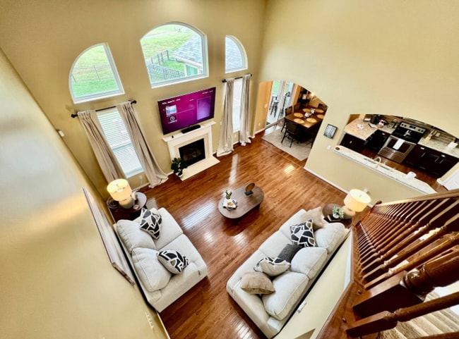 Building Photo - Spacious 4 Bedroom with Gameroom