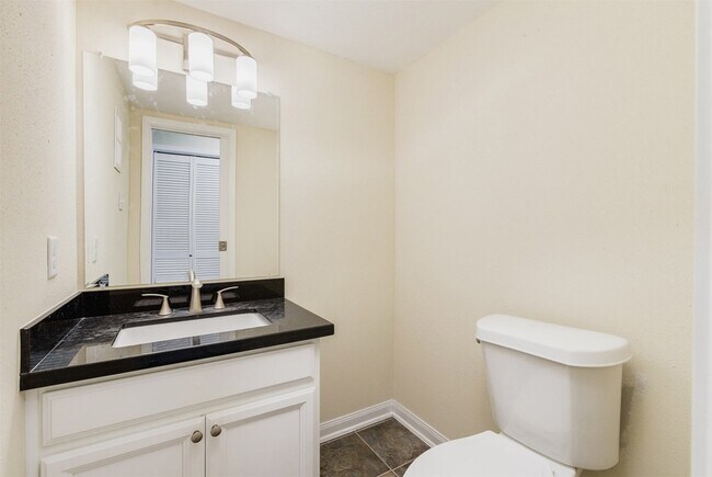 Building Photo - 15169 Kimberley Ct