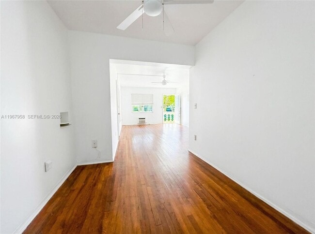 Building Photo - 841 W 40th St