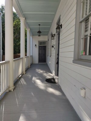 Building Photo - Renovated Historic Charleston Single