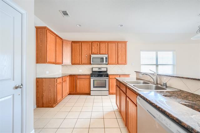 Building Photo - 2104 Jasmine Valley Drive