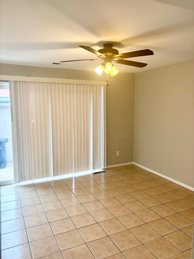 Building Photo - 9014 E Lehigh Ave