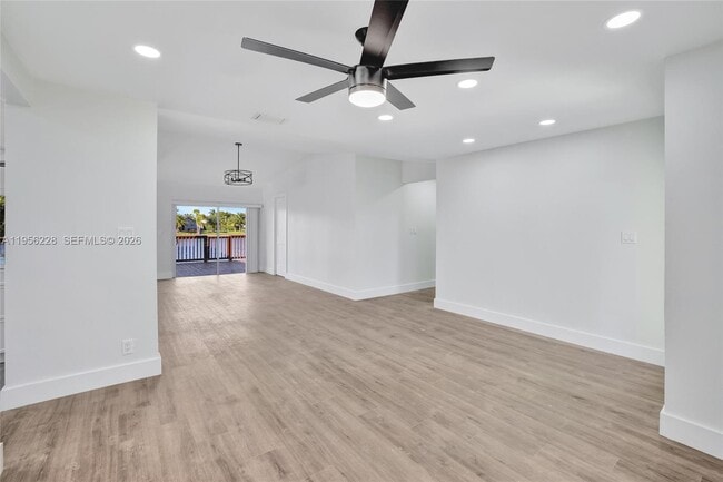 Building Photo - 1911 NW 40th Ct