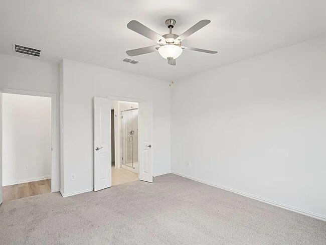 Building Photo - 522 Blanton St