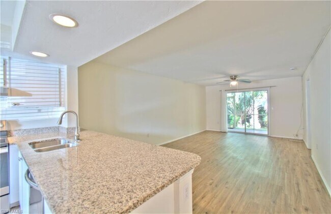 Building Photo - 2385 Naples Trace Cir