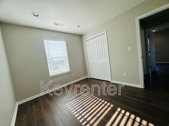 Building Photo - 6335 Altacrest Ln