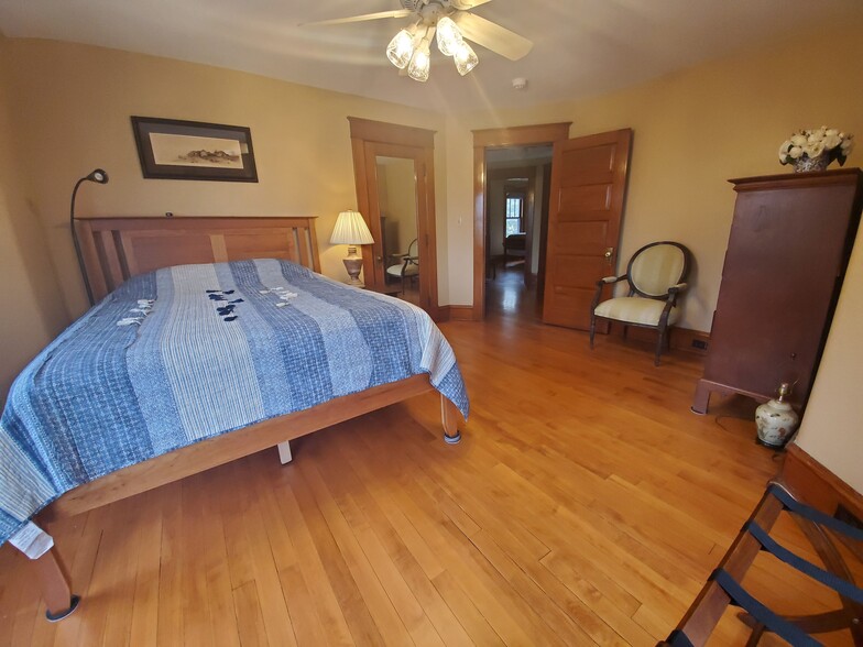 Bedroom 3 - 82 Hungerford Terrace