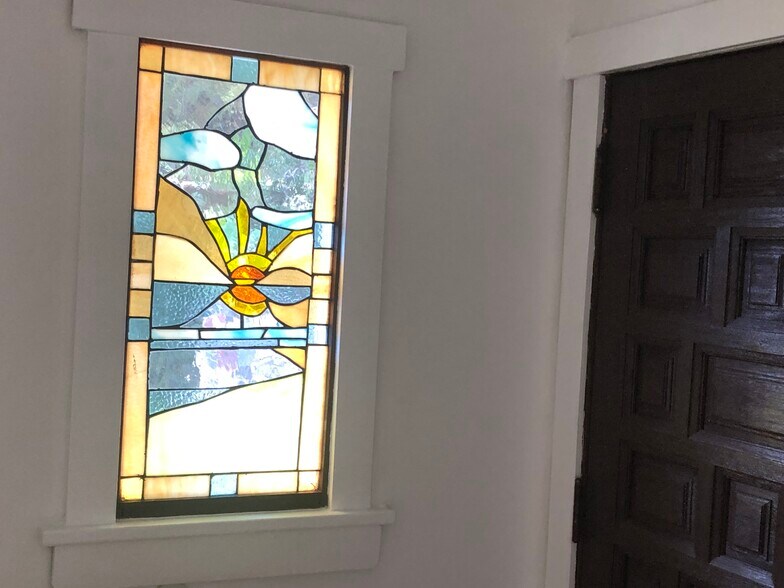 front door/stained glass window - 1942 Orchard Ave