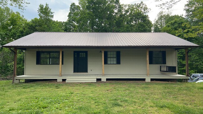 Primary Photo - 137 Ben Birdwell Ln