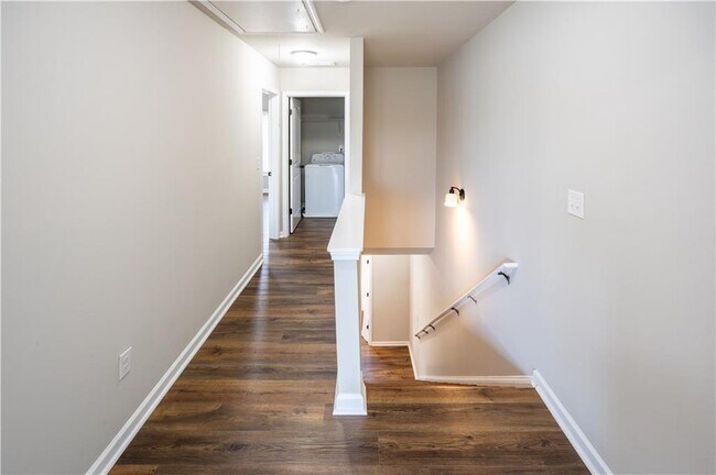 Building Photo - 3657 Princeton Ave